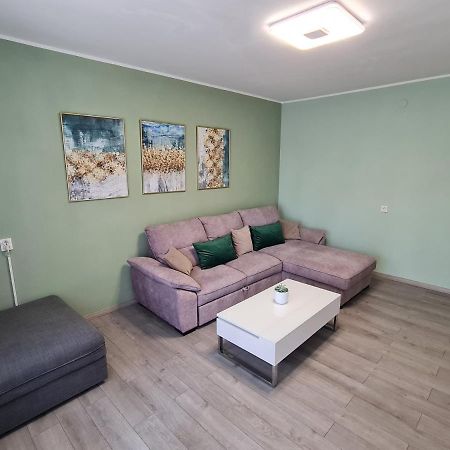 M & M Apartment Pula Extérieur photo