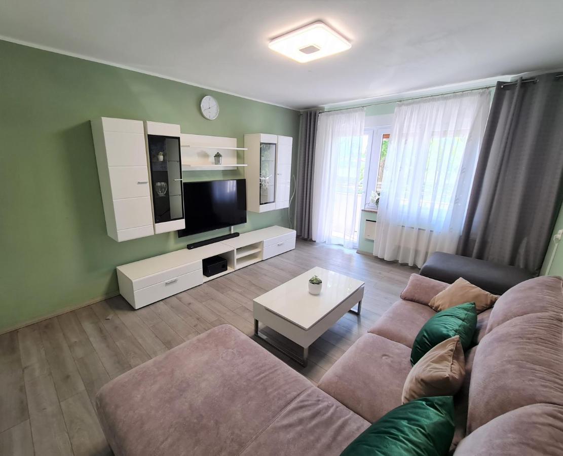 M & M Apartment Pula Extérieur photo